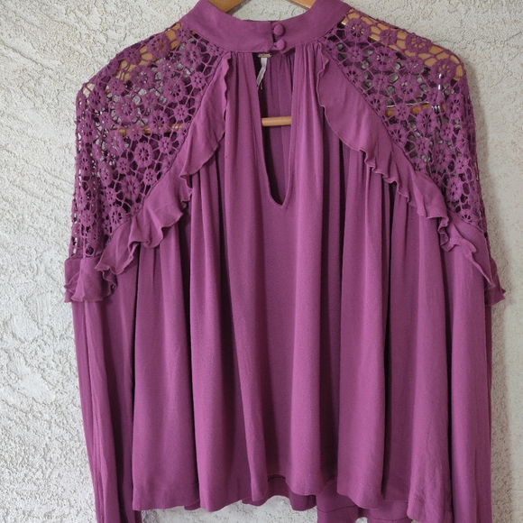 Free People Little Bit of Love Top Size Small - Picture 10 of 16